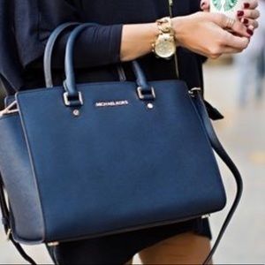 SOLD*****Michael Kors Large Selma Satchel Navy